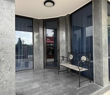 Ureki House | Hotel Edelweiss
