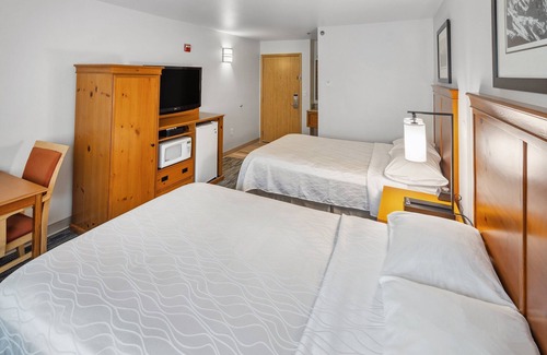 Seward Hotel | Hotel Edgewater