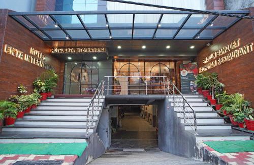 Deoghar Hotel | Hotel Ekta International ! 300 Mts From BABA BAIDYANATH DHAM TEMPLE !