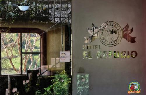 Salinas Hotel | HOTEL EL REFUGIO, Salinerito