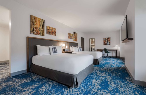 Elkhart Hotel | Hotel Elkhart, Tapestry Collection by Hilton