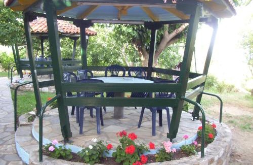 Kato Vrontou Hotel | Hotel Elytis