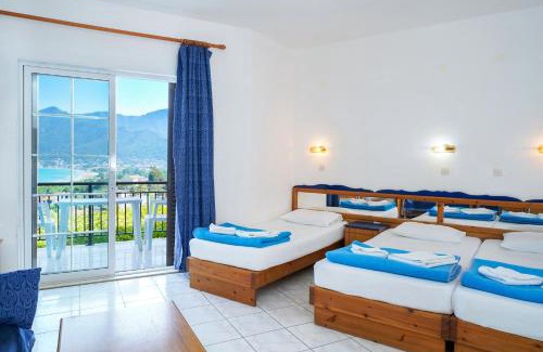 Chrisi Ammoudia Apartment | Hotel Emerald and Suites