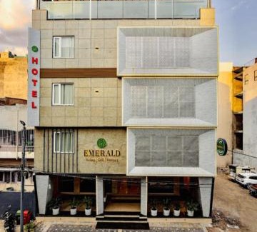 Maharana Pratap Nagar Hotel | Hotel Emerald