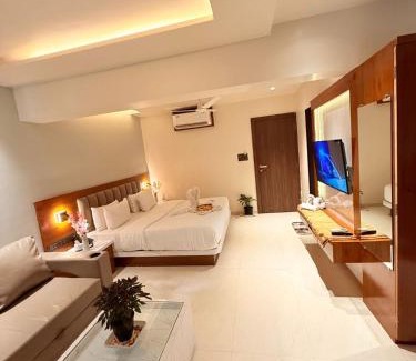 Khattalwada Hotel | Hotel Emersion Residency