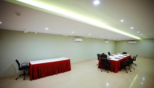 Sulthan Bathery Hotel | hotel emperor