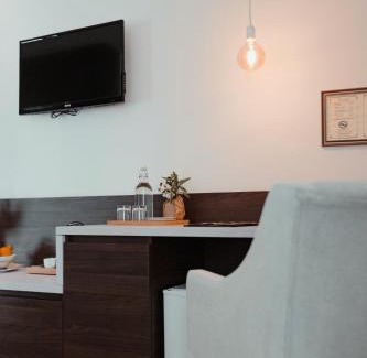 Mali Radic Hotel | Hotel Emporium