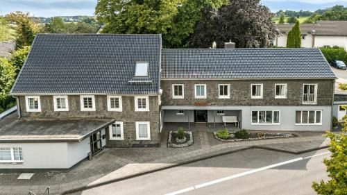 Remscheid House | Hotel Engelsburg - Apartments - Ferienwohnungen