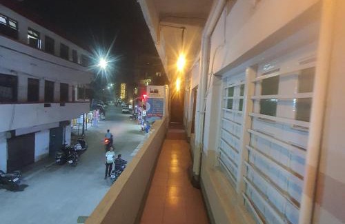 Daulatabad Hotel | Hotel Family Stay Beside Railway Station