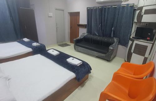 Daulatabad Hotel | Hotel Family Stay Beside Railway Station