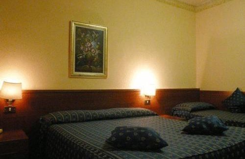 Rione XVIII Castro Pretorio Hotel | Hotel Fenicia