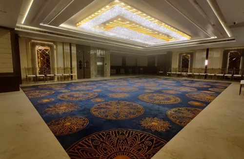 Mahmoorganj Hotel | HOTEL FOUR ELEMENT