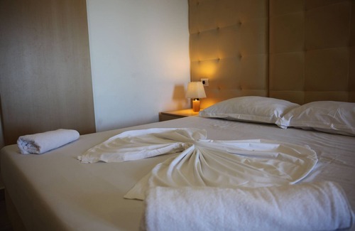 Velipoje Hotel | Hotel Freskia