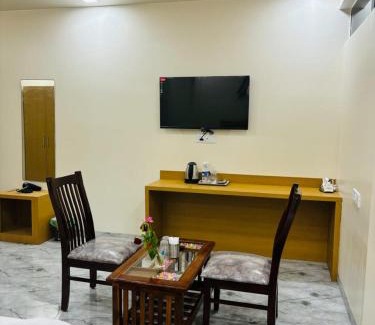 Baner Hotel | Hotel Fun Suite- Baner Hill