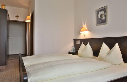 Altdorf Hotel | Hotel Gästehaus Elisabeth