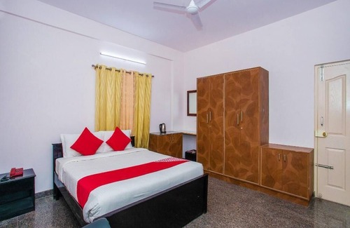 Sector 2 Hotel | Hotel G Grand by Urban Stay