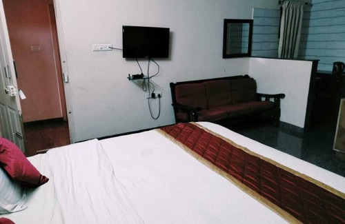 Sector 2 Hotel | Hotel G Grand by Urban Stay
