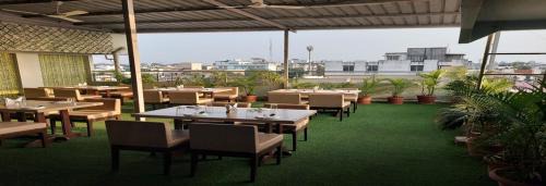 Indore Hotel | Hotel Galaxy