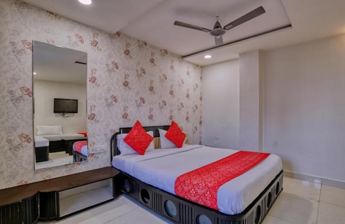 Indore Hotel | Hotel Galaxy