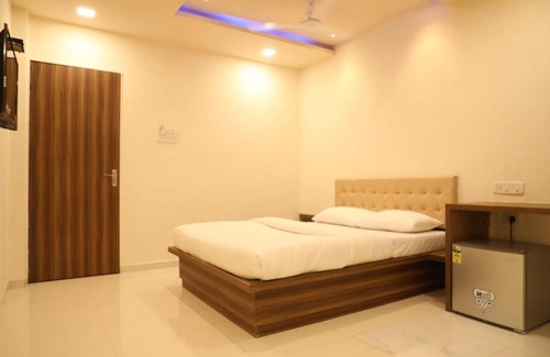 Indira Nagar Hotel | Hotel Galaxy Inn