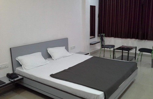 Vasai West Hotel | Hotel Galaxy's Vaibhav