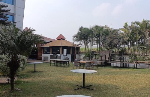 Koregaon Hotel | Hotel Gandharv Garden