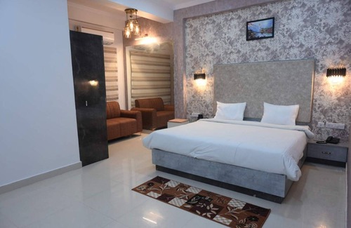 Sarnath Hotel | Hotel Ganga Kaveri