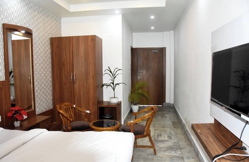Varanasi Hotel | Hotel Ganga Vatika By GRB