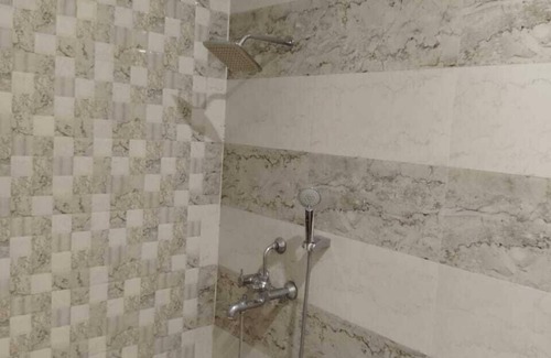 Varanasi Hotel | Hotel Ganga Vatika By GRB