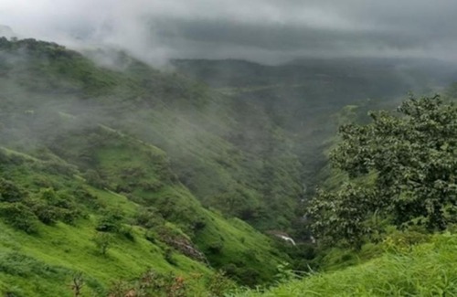 Igatpuri Apartment | Hotel Garden view