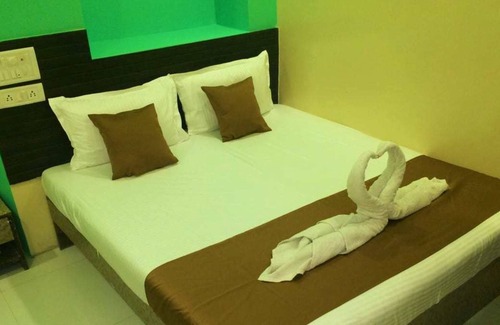 Jogeshwari West Hotel | Hotel Garden View