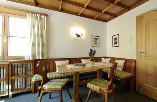 Sankt Anton am Arlberg Bed & Breakfast | Hotel Garni Albona