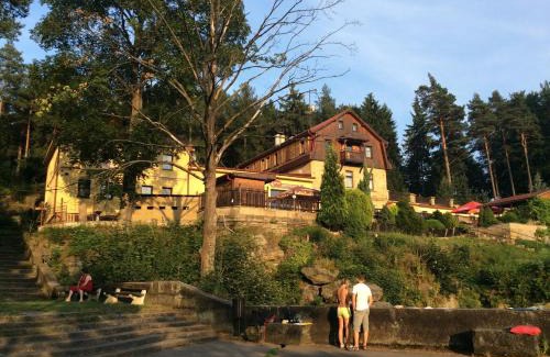Labska Stran Hotel | Hotel Garni Belveder