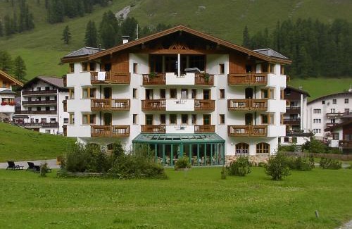 Ravaisch Hotel | Hotel Garni Chasa Nova
