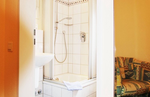 Grefrath Hotel | Hotel Garni Haffmans