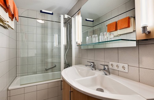 Altenfurt Hotel | Hotel Garni Nuernberger Trichter