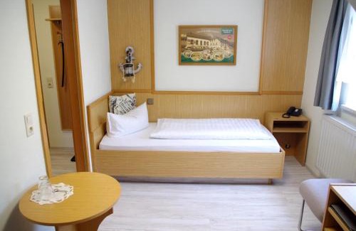 Klingenthal Hotel | Hotel Gasthof zum Walfisch