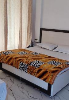 Karnaprayag Hotel | Hotel geeta bhawan