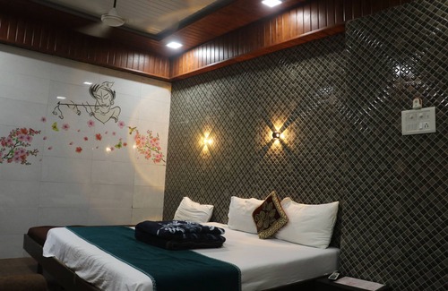 Panvel Hotel | Hotel Geetanjali St Bus Stand Panvel