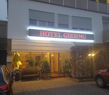 Balanstraße-West House | Hotel Giesing