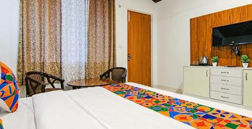 Sector 70 House | Hotel Global Corporate Noida