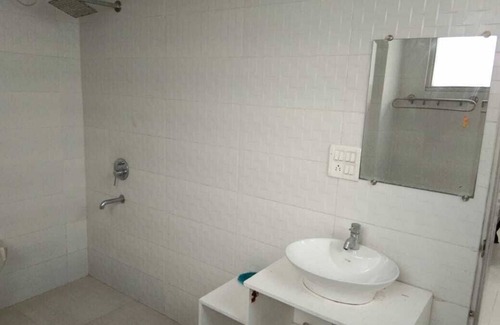 Karnal Hotel | Hotel Globe