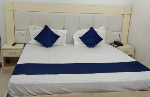 Karnal Hotel | Hotel Globe