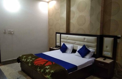 Karnal Hotel | Hotel Globe