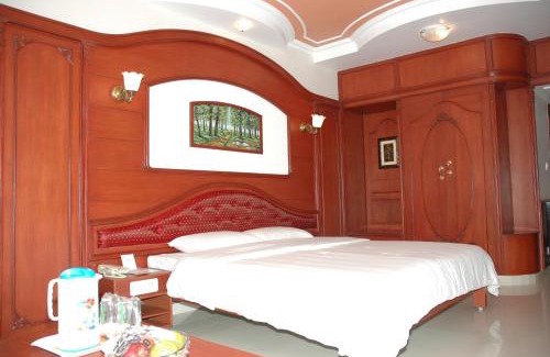 Thanjavur Hotel | Hotel Gnanam