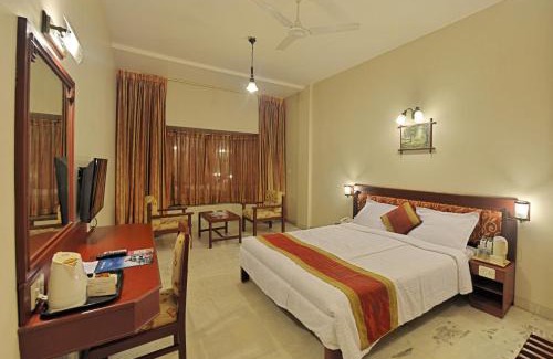 Thanjavur Hotel | Hotel Gnanam