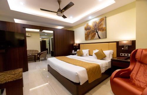 Wellington Pier Hotel | Hotel Godwin - Colaba