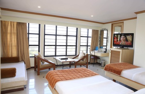 Wellington Pier Hotel | Hotel Godwin