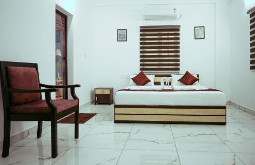 Kakkanad Hotel | Hotel Gold Suite, Kakkanad