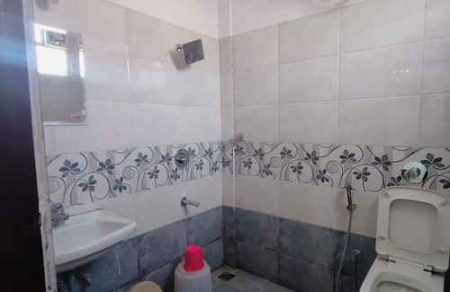 Vijaya Nagar Cabin | Hotel Golden Arch